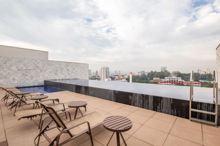 Apartamento à venda com 56m², 2 quartos e 1 vaga Apartamento à venda com 56m², 2 quartos e 1 vagaÁrea comum - Piscina