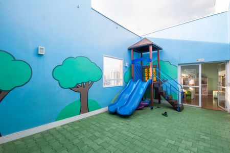 Apartamento à venda com 56m², 2 quartos e 1 vaga Apartamento à venda com 56m², 2 quartos e 1 vagaÁrea comum - Playground