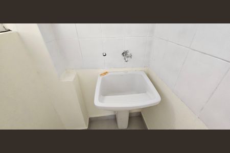 Casa para alugar com 55m², 2 quartos e 1 vagaÁrea de Serviço