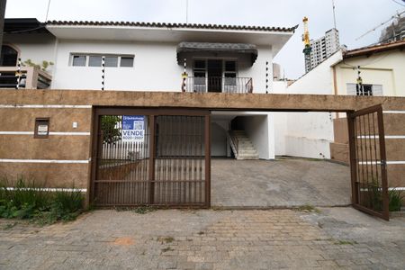 Casa para alugar com 170m², 3 quartos e 4 vagasFachada / Placa