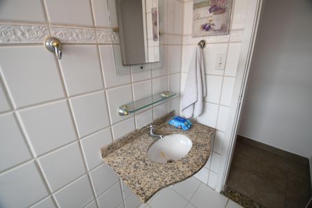 Casa para alugar com 170m², 3 quartos e 4 vagasBanheiro 1