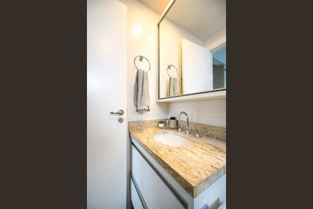 Apartamento à venda com 67m², 2 quartos e 1 vagaBanheiro da suíte