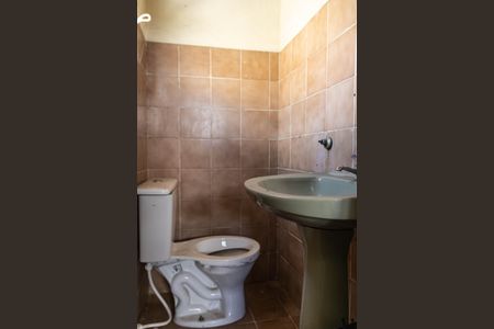 Casa à venda com 68m², 2 quartos e sem vaga Casa à venda com 68m², 2 quartos e sem vagaBanheiro de serviço