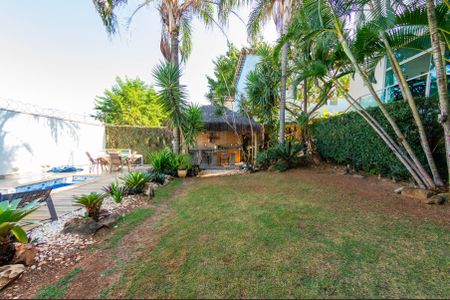 Casa para alugar com 600m², 5 quartos e 4 vagasÁrea externa