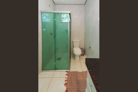 Casa para alugar com 600m², 5 quartos e 4 vagasBanheiro 2