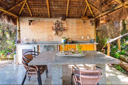 Casa para alugar com 600m², 5 quartos e 4 vagasÁrea externa