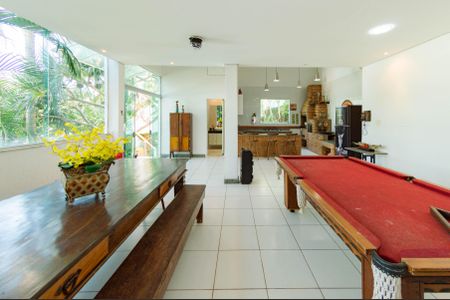 Casa para alugar com 600m², 5 quartos e 4 vagasÁrea gourmet