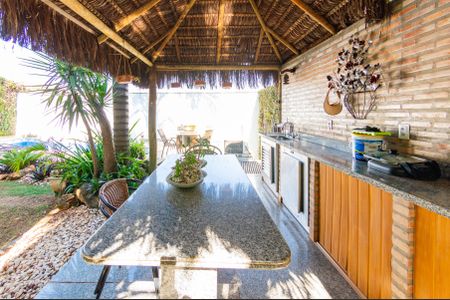 Casa para alugar com 600m², 5 quartos e 4 vagasÁrea externa