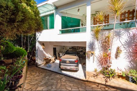 Casa para alugar com 600m², 5 quartos e 4 vagasGaragem