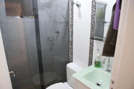 Casa à venda com 200m², 3 quartos e 2 vagasBanheiro