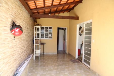 Casa à venda com 200m², 3 quartos e 2 vagasGaragem