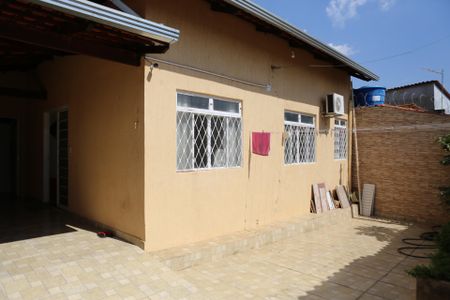 Casa à venda com 200m², 3 quartos e 2 vagasQuintal