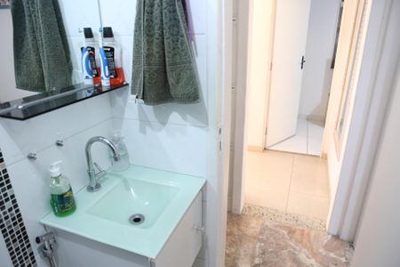 Casa à venda com 200m², 3 quartos e 2 vagasBanheiro