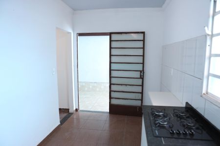 Casa à venda com 200m², 3 quartos e 2 vagasEdicula/Cuzinha