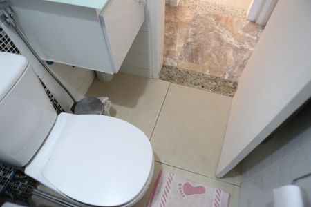 Casa à venda com 200m², 3 quartos e 2 vagasBanheiro