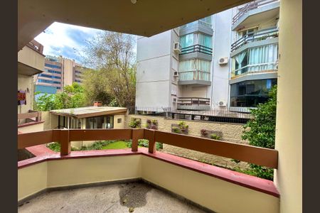 Apartamento à venda com 68m², 2 quartos e 1 vagaVaranda