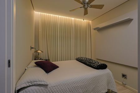 Apartamento à venda com 314m², 4 quartos e 5 vagas Apartamento à venda com 314m², 4 quartos e 5 vagasQuarto 1