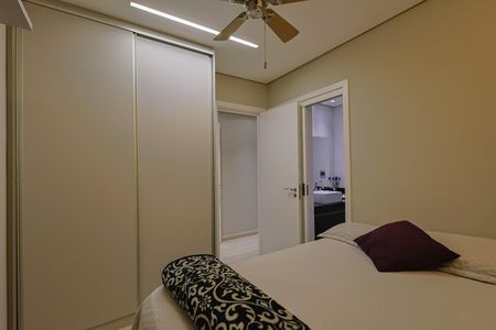 Apartamento à venda com 314m², 4 quartos e 5 vagas Apartamento à venda com 314m², 4 quartos e 5 vagasQuarto 1