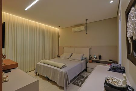 Apartamento à venda com 314m², 4 quartos e 5 vagas Apartamento à venda com 314m², 4 quartos e 5 vagas Suíte 1