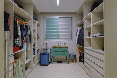 Apartamento à venda com 314m², 4 quartos e 5 vagas Apartamento à venda com 314m², 4 quartos e 5 vagasQuarto 2