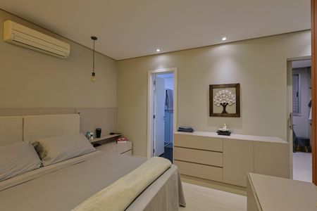 Apartamento à venda com 314m², 4 quartos e 5 vagas Apartamento à venda com 314m², 4 quartos e 5 vagas Suíte 1