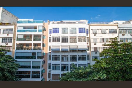 Apartamento à venda com 99m², 4 quartos e sem vagaSala Vista