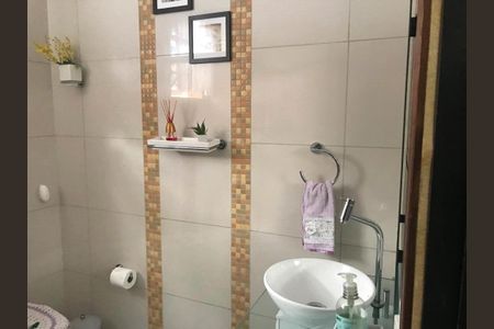 Casa à venda com 183m², 3 quartos e 5 vagas