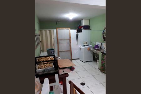 Casa à venda com 90m², 3 quartos e 4 vagas