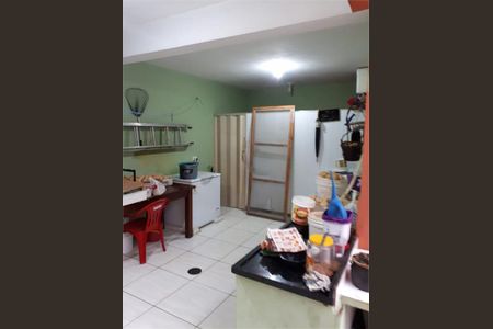 Casa à venda com 90m², 3 quartos e 4 vagas