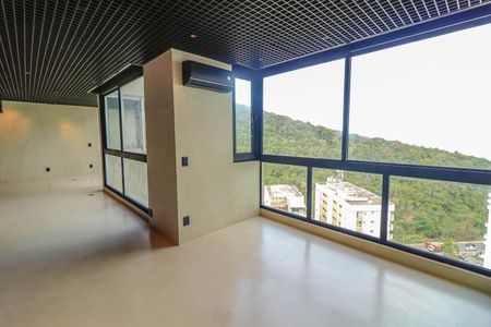 Apartamento à venda com 190m², 4 quartos e 2 vagas Apartamento à venda com 190m², 4 quartos e 2 vagasSala