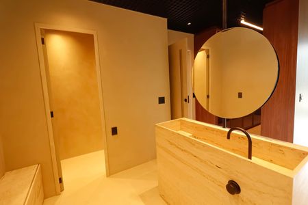 Apartamento à venda com 190m², 4 quartos e 2 vagas Apartamento à venda com 190m², 4 quartos e 2 vagasBanheiro do Quarto 3