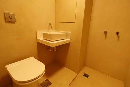 Apartamento à venda com 190m², 4 quartos e 2 vagas Apartamento à venda com 190m², 4 quartos e 2 vagasBanheiro de Serviço