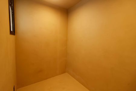 Apartamento à venda com 190m², 4 quartos e 2 vagas Apartamento à venda com 190m², 4 quartos e 2 vagasQuarto de Serviço