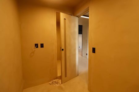 Apartamento à venda com 190m², 4 quartos e 2 vagas Apartamento à venda com 190m², 4 quartos e 2 vagasQuarto de Serviço