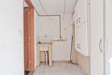 Casa à venda com 161m², 3 quartos e 2 vagas Casa à venda com 161m², 3 quartos e 2 vagasÁrea de Serviço