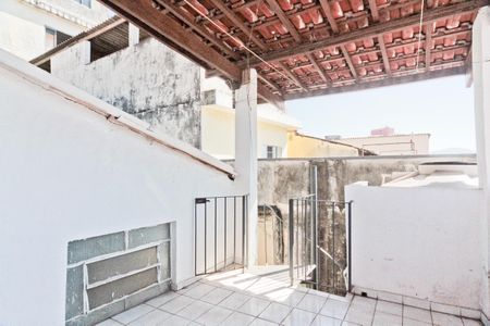 Casa à venda com 161m², 3 quartos e 2 vagas Casa à venda com 161m², 3 quartos e 2 vagasÁrea externa