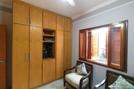 Casa à venda com 120m², 3 quartos e 2 vagasQuarto 01