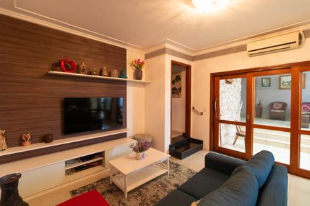 Casa à venda com 120m², 3 quartos e 2 vagasSala