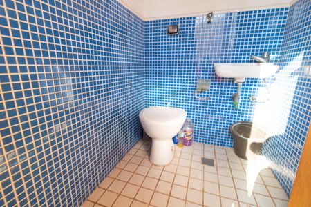 Casa à venda com 120m², 3 quartos e 2 vagas  Área comum Banheiro do Salão do Mezanino