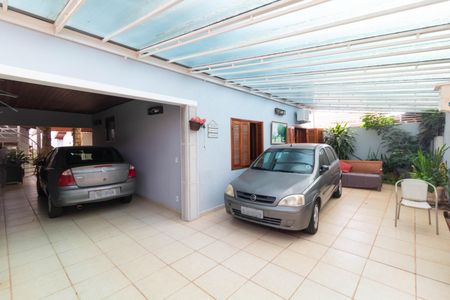 Casa à venda com 120m², 3 quartos e 2 vagasGaragem