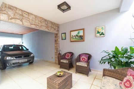 Casa à venda com 120m², 3 quartos e 2 vagasGaragem