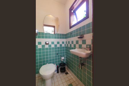 Casa à venda com 120m², 3 quartos e 2 vagasLavabo da Varanda com Churrasqueira