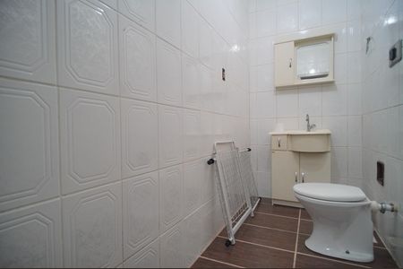 Casa à venda com 200m², 3 quartos e 4 vagasBanheiro 2