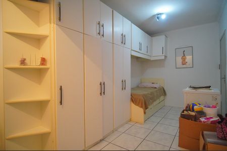 Casa à venda com 200m², 3 quartos e 4 vagasSuíte 2