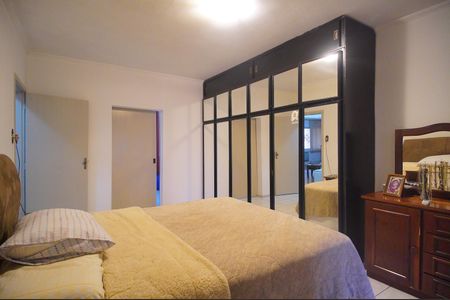 Casa à venda com 200m², 3 quartos e 4 vagasSuíte 1