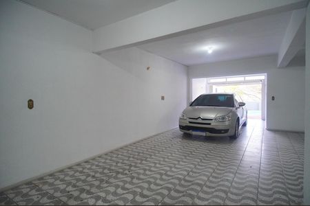Casa à venda com 200m², 3 quartos e 4 vagasGaragem