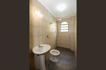 Casa à venda com 320m², 3 quartos e 4 vagasBanheiro de Serviço