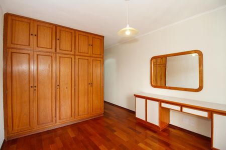 Suíte 1 de casa à venda com 3 quartos, 320m² em Alto de Pinheiros, São Paulo