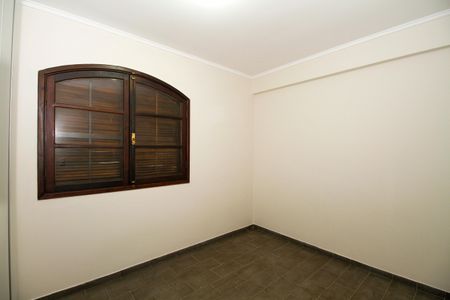 Casa à venda com 320m², 3 quartos e 4 vagasQuarto de Serviço