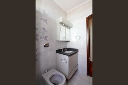 Casa à venda com 320m², 3 quartos e 4 vagasBanheiro da Suíte 1